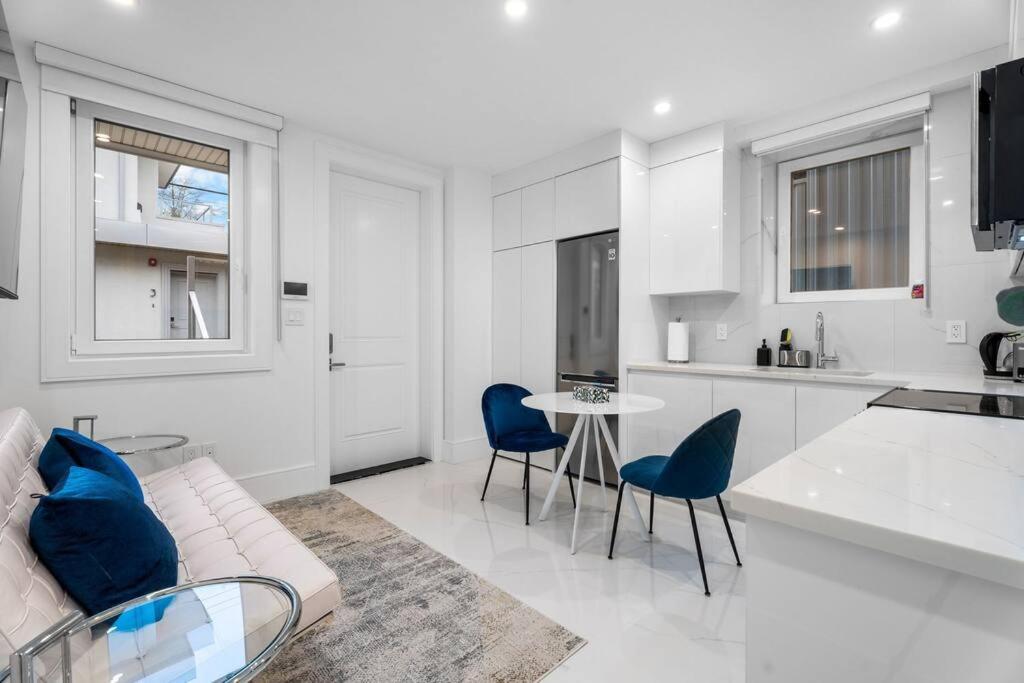 Brand New 2 Bedroom Point Grey Getaway Vancouver Buitenkant foto
