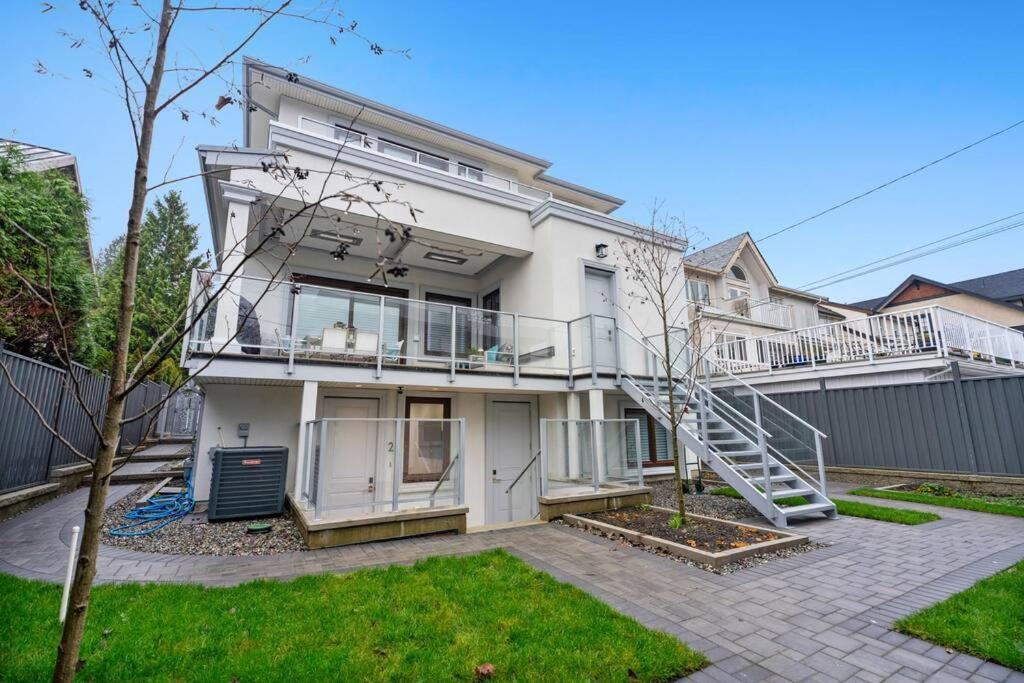 Brand New 2 Bedroom Point Grey Getaway Vancouver Buitenkant foto